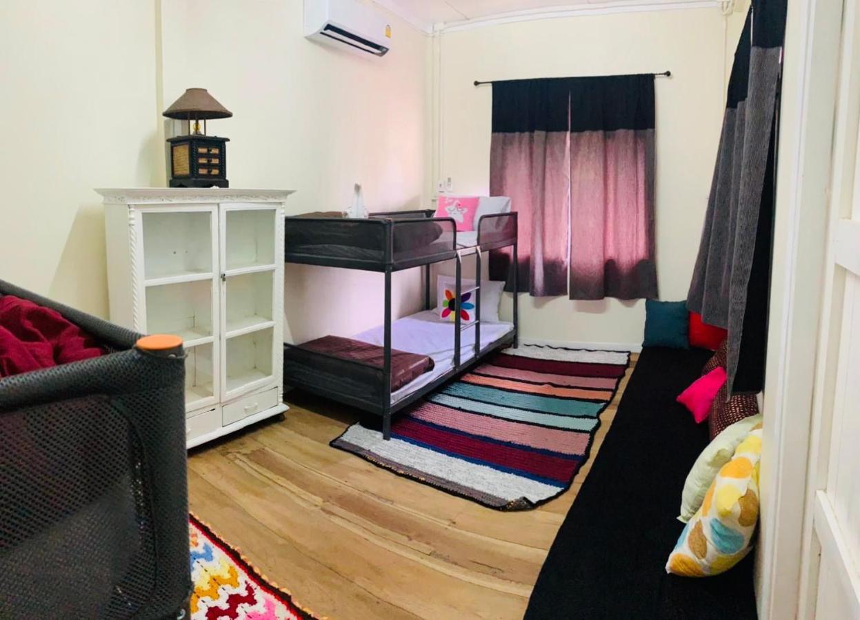 Baan Mae Somkid Homestay Sukhothai Eksteriør billede