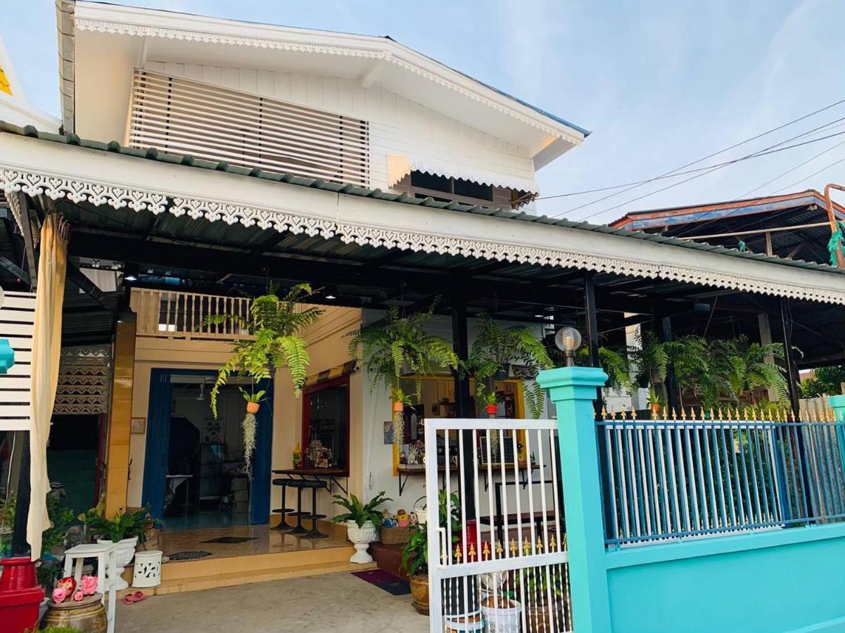 Baan Mae Somkid Homestay Sukhothai Eksteriør billede